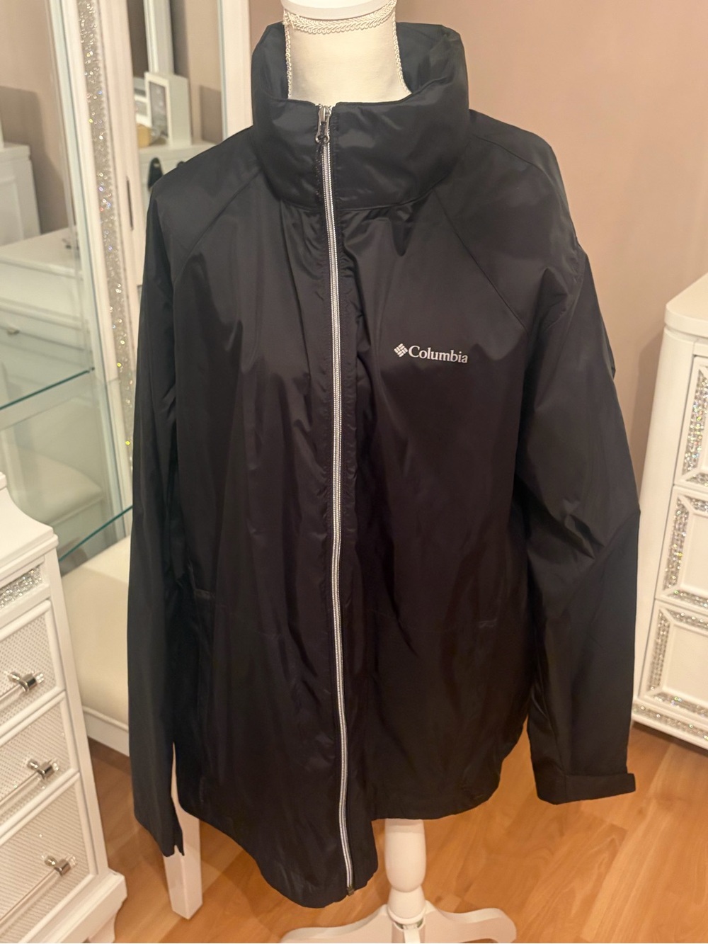 Columbia Women’s Black Switchback Jacket Plus Size 3X